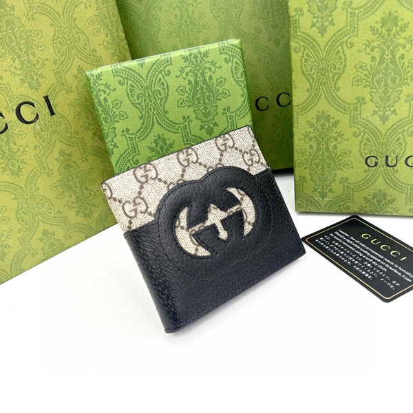 グッチ財布コピー背面デザイン